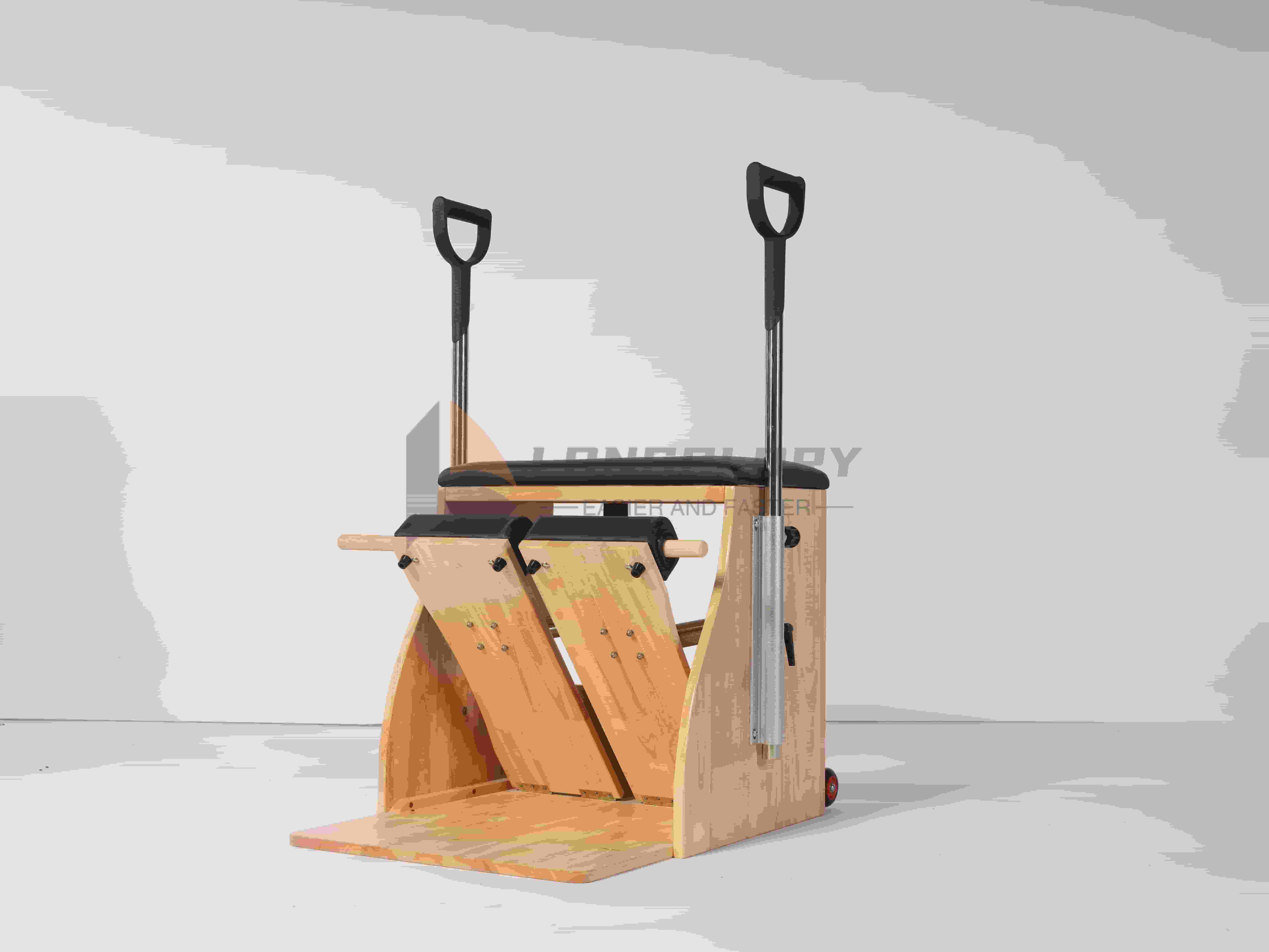 Крісло Wunda з дубового дерева